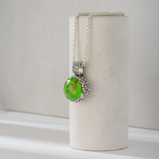 Wild Flower Anthemis Round Pendant in Sterling Silver with Doublet Gemstone - Image 2