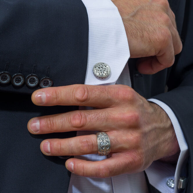 Garden Shadows Round Cufflinks in Sterling Silver - Image 2