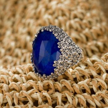 Wild Flower Anthemis big Oval Ring in Sterling Silver with Doublet Gemstone