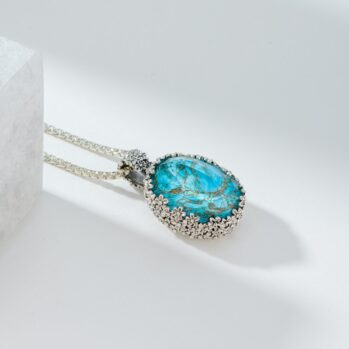 Anthemis Big Oval Pendant in Sterling Silver