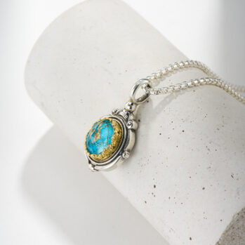 Semeli oval Pendant in Sterling silver with Gold plated parts
