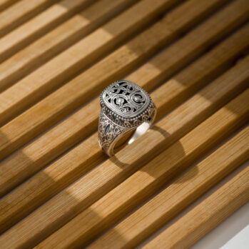 Garden Shadows Cushion shape Ring in sterling silver