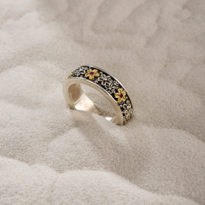 Wild Flowers Anthemis ring in sterling silver with 18K solid Yellow Gold and precious stones