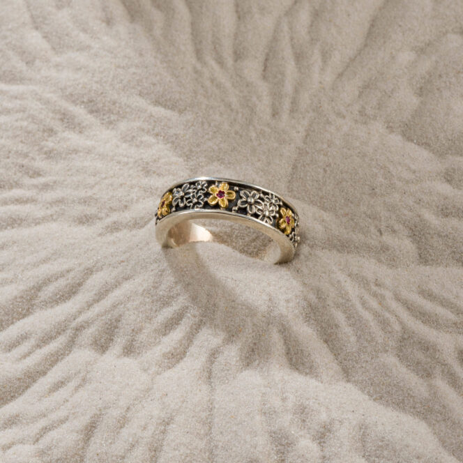 Wild Flowers Anthemis ring in sterling silver with 18K solid Yellow Gold and precious stones - Image 4