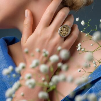 Garden Shadows big Oval ring in 18K Gold and Sterling Silver
