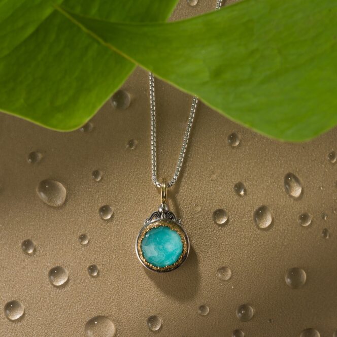 Imperial medium Round Pendant in 18K Gold and sterling silver with Doublet Gemstone - Image 4