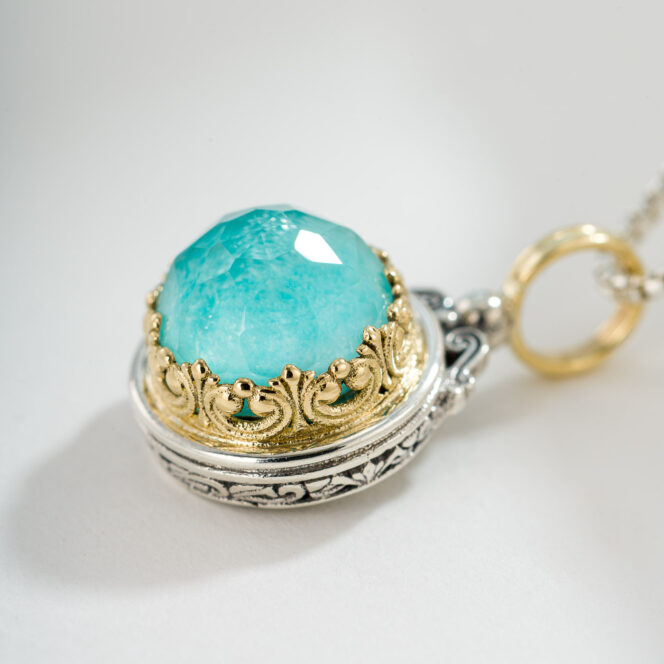Imperial medium Round Pendant in 18K Gold and sterling silver with Doublet Gemstone - Image 2