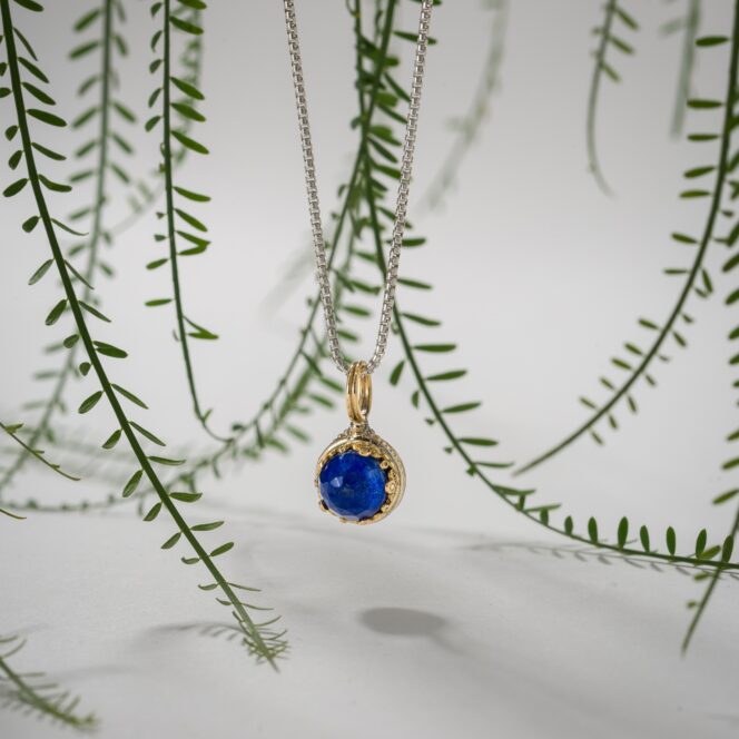 Aegean Colors small Round Pendant in 18K Gold and Sterling Silver with Doublet Stone - Image 5