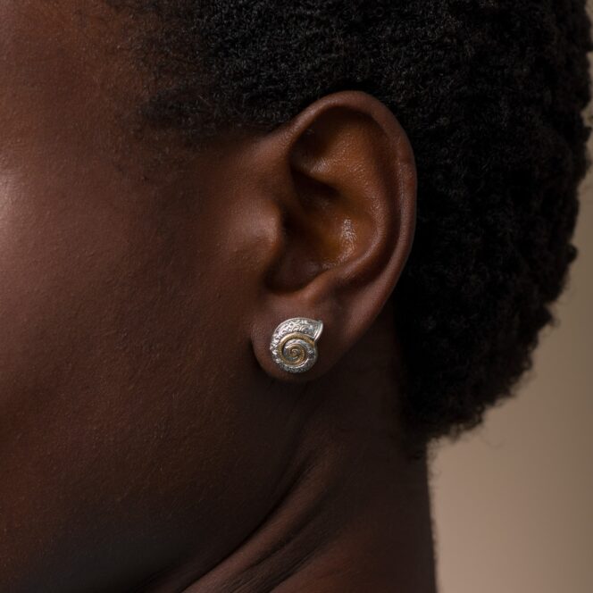 Sea Snail stud Earrings in 18K Gold and Sterling silver - Image 2