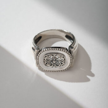 Oval Classic Ring in Sterling Silver