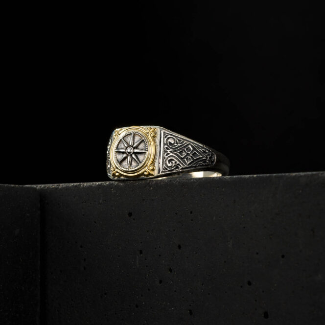 Vergina square Ring in 18K Gold and Sterling Silver - Image 2