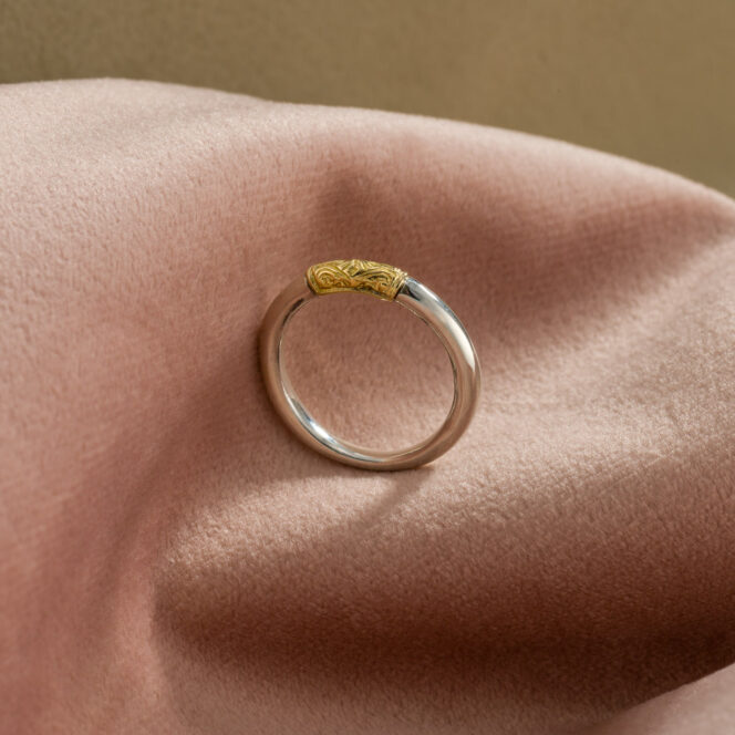 Simplicity Band Ring in 18K Gold and Sterling Silver - Image 2