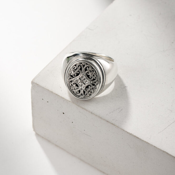 Simplicity Oval Ring in Sterling Silver