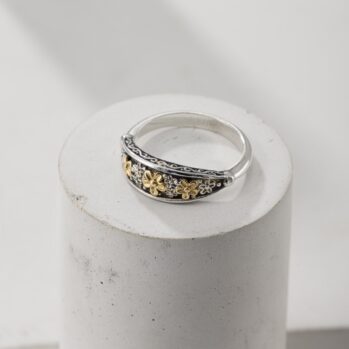 Wild Flower Anthemis Ring in 18K Gold and Sterling Silver