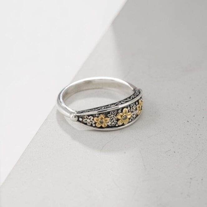 Wild Flower Anthemis Ring in 18K Gold and Sterling Silver  with precious Stones - Image 2