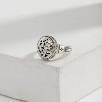 Garden Shadows mini oval Ring in Sterling Silver
